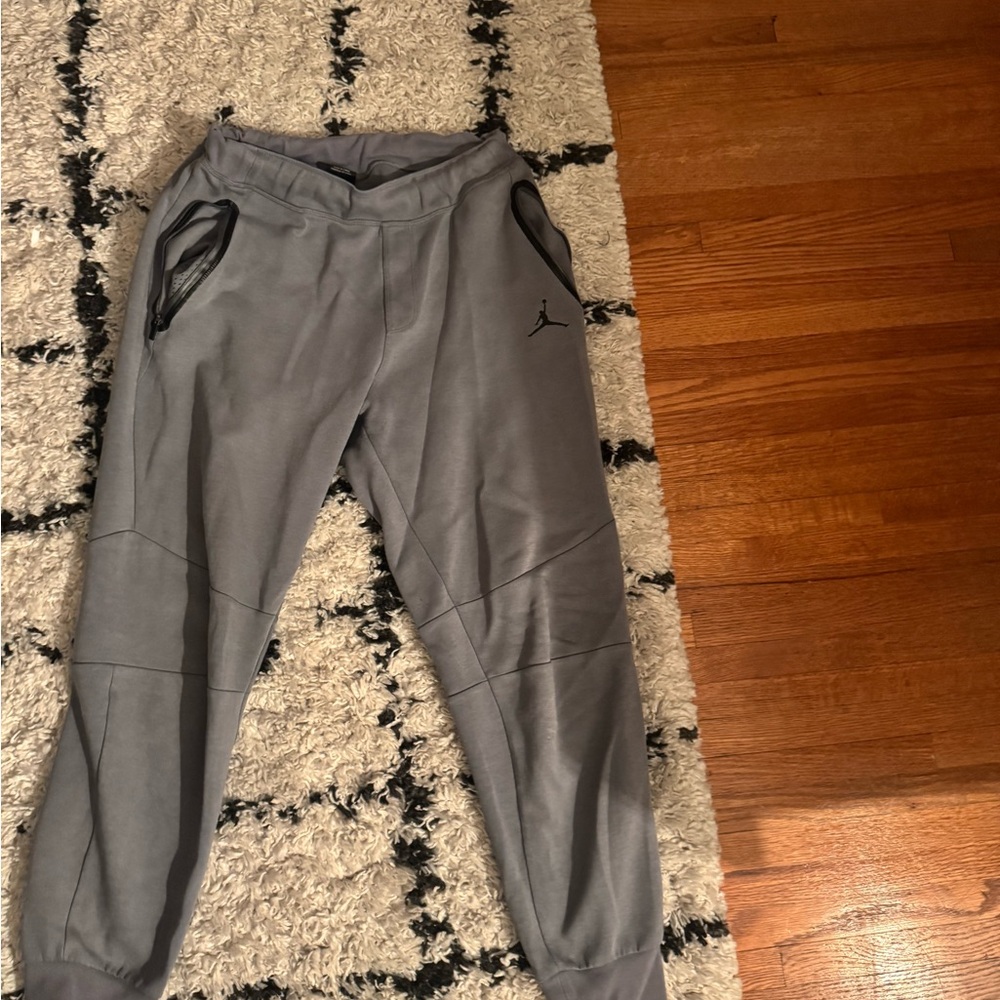 Men’s Gray Jogger Pants - size Medium